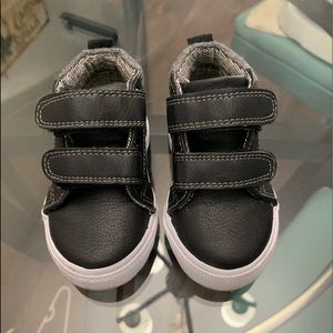 ⭐️ 5 for 25 ⭐️Cat&jack Shoes